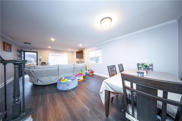 78 Darnell Ln, Staten Island, NY 10309 - dining space featuring recessed lighting, baseboards, ornamental molding, and wood finished floors