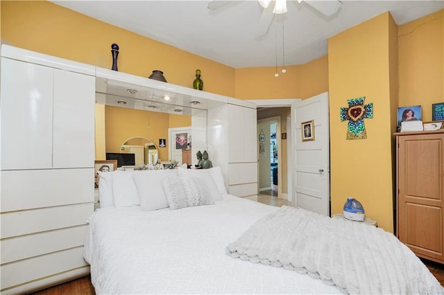 bedroom with a ceiling fan