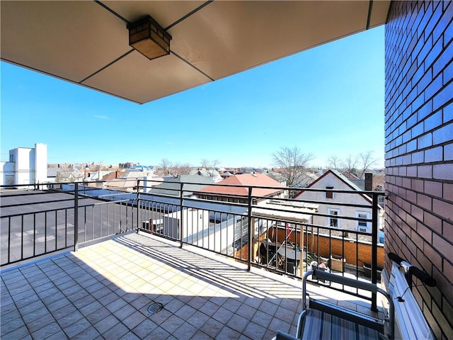 129 W End Ave Unit 3B, Brooklyn, NY 11235 - balcony featuring a residential view
