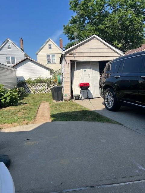 view of detached garage