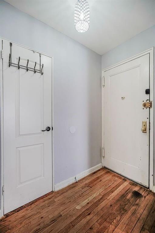 2807 Kings Hwy Unit 4C, Brooklyn, NY 11229 - entryway featuring wood finished floors and baseboards