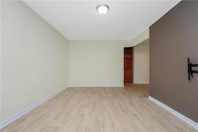2645 Homecrest Ave Unit 4C, Brooklyn, NY 11235 - unfurnished room with light wood-style floors and baseboards