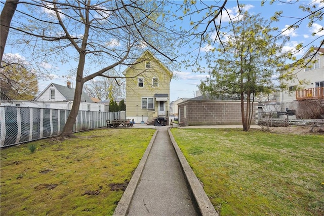 980 Van Duzer St, Staten Island, NY 10304 - view of yard featuring fence