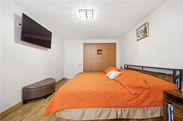 2800 Coyle St Unit 318, Brooklyn, NY 11235 - bedroom featuring light wood finished floors and baseboards