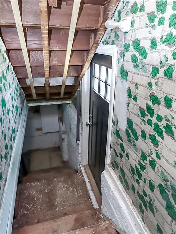 333 Lafayette Ave, Staten Island, NY 10301 - stairway with wallpapered walls