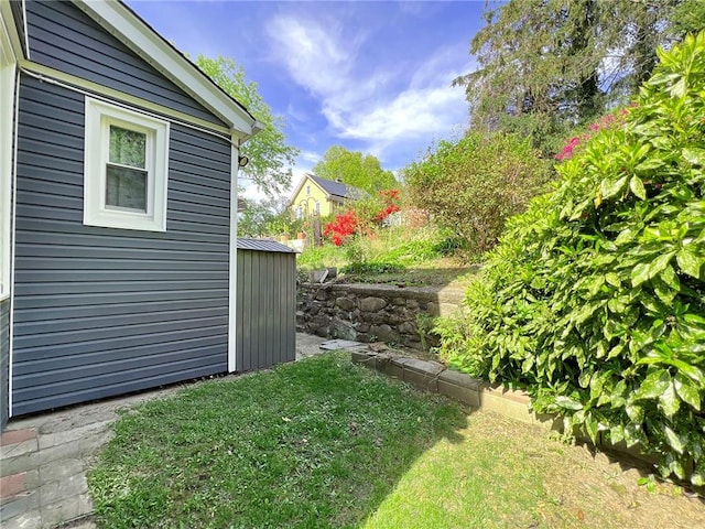 333 Lafayette Ave, Staten Island, NY 10301 - view of green lawn
