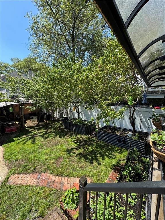 1942 Kimball St, Brooklyn, NY 11234 - view of yard