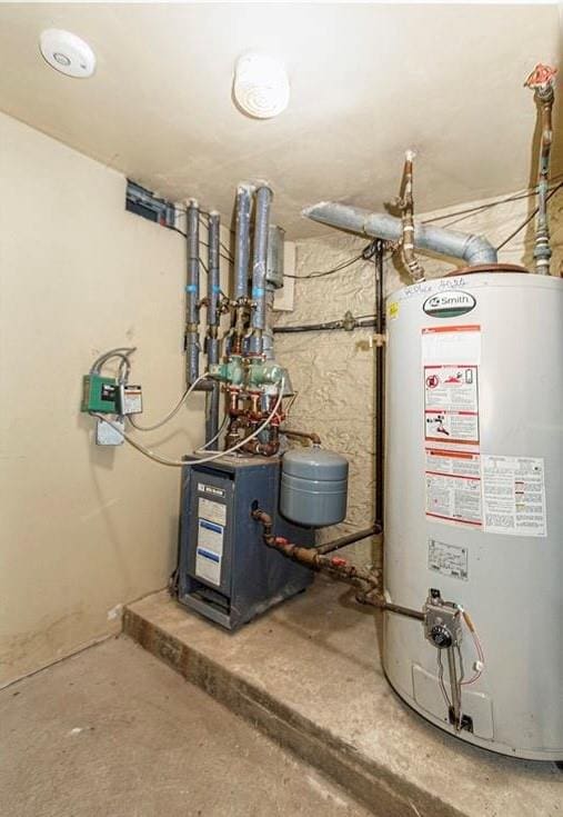 650 51st St Unit 1, Brooklyn, NY 11220 - utilities featuring water heater