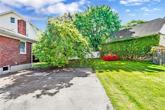view of yard with a patio