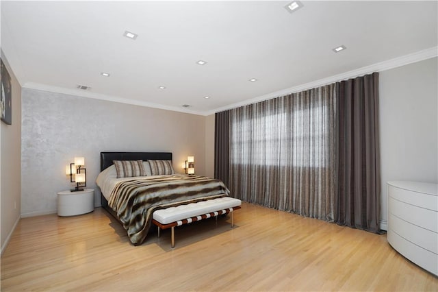 166 Pinewood Ave, Staten Island, NY 10306 - bedroom with light wood-style floors, crown molding, baseboards, and recessed lighting