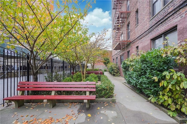 3101 Ocean Pkwy Unit 3H, Brooklyn, NY 11235 - surrounding community with fence