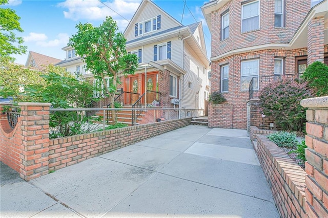gate featuring a residential view