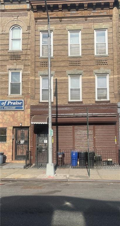 176 Utica Ave, Brooklyn, NY 11213 - view of property