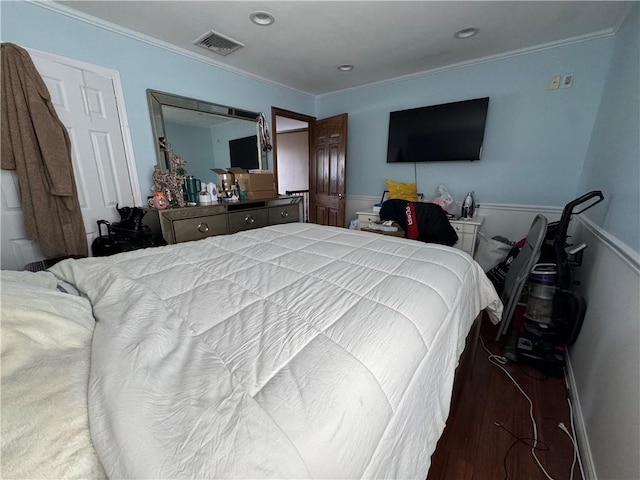bedroom featuring ornamental molding