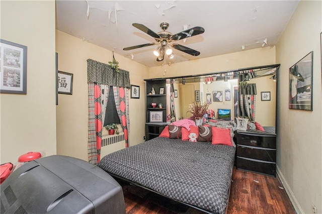 1333 Shore Pkwy Unit A, Brooklyn, NY 11214 - bedroom with wood finished floors, baseboards, radiator heating unit, and ceiling fan