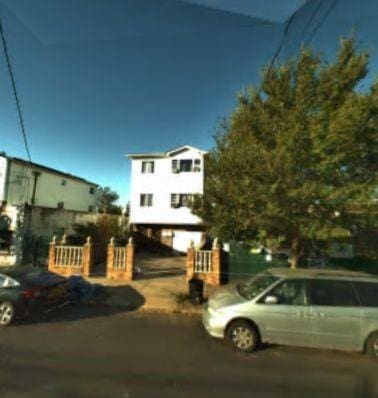 998 Crescent St, Brooklyn, NY 11208 - view of coastal home