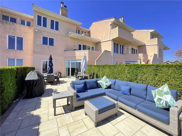 139 Tennyson Dr, Staten Island, NY 10308 - view of patio with an outdoor hangout area and outdoor dining area