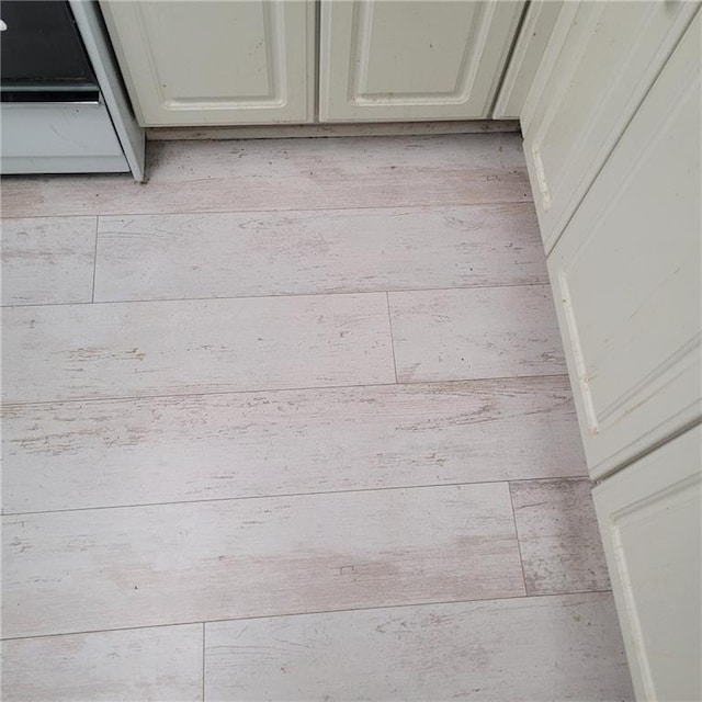 79 Mundy Ave, Staten Island, NY 10310 - detailed view of wood finished floors