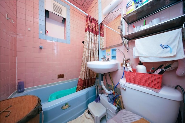 2144 W 6th St, Brooklyn, NY 11223 - full bath featuring toilet, shower / tub combo, and tile walls