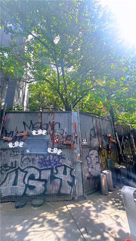 196 Clifton Pl, Brooklyn, NY 11216