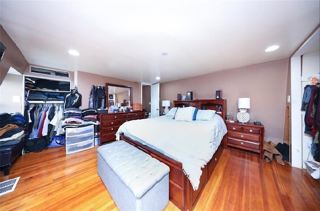 28 Trinity Pl, Staten Island, NY 10310 - bedroom featuring light wood-type flooring, a closet, and recessed lighting