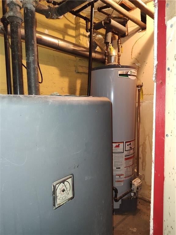 324 E 26th St, Brooklyn, NY 11226 - utilities featuring gas water heater