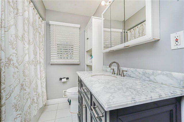 39 Morton St, Staten Island, NY 10306 - full bathroom featuring vanity, toilet, tile patterned flooring, baseboards, and curtained shower