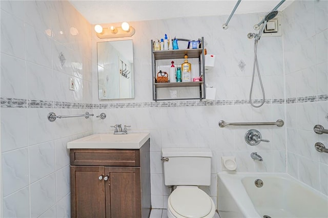 755 Narrows Rd N Unit 602, Staten Island, NY 10304 - full bath with vanity, shower / washtub combination, toilet, and tile walls