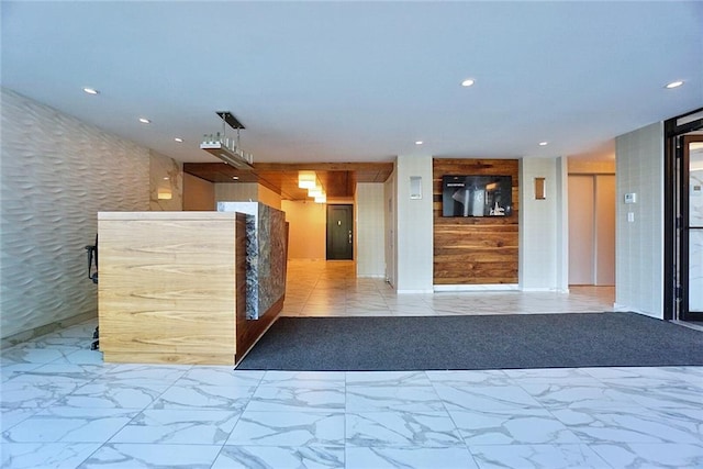 755 Narrows Rd N Unit 602, Staten Island, NY 10304 - welcome area featuring recessed lighting