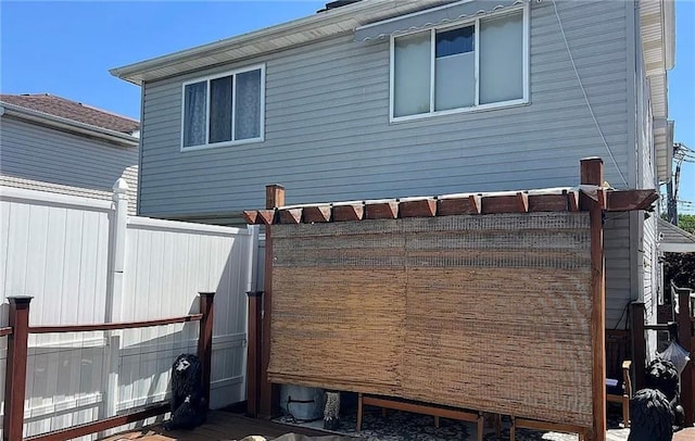 2054 Richomond Ave, New Springville, NY 10314 - view of rear view of house