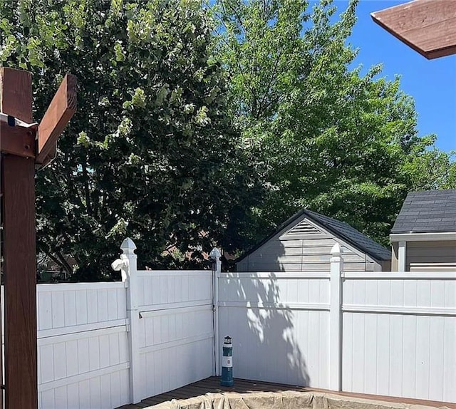 2054 Richomond Ave, New Springville, NY 10314 - view of yard