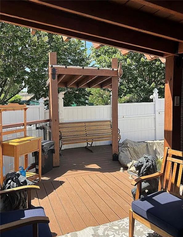 2054 Richomond Ave, New Springville, NY 10314 - view of wooden terrace