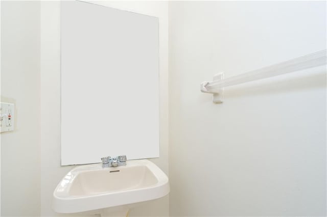 88 Jumel St, Staten Island, NY 10308 - bathroom featuring a sink