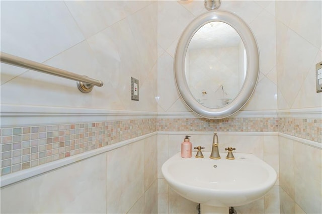 5 Haywood St, Staten Island, NY 10307 - bathroom featuring a sink and tile walls