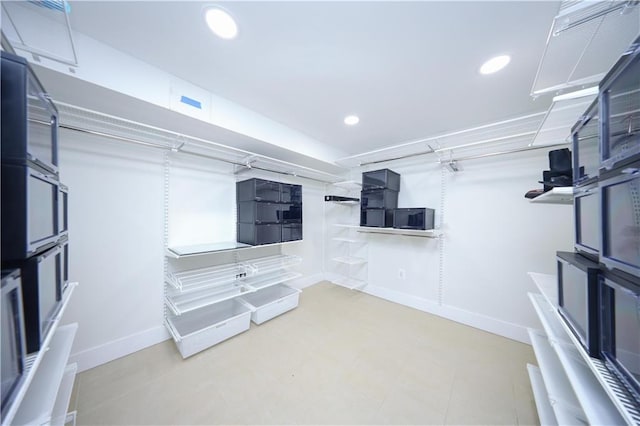 542 Golfview Ct Unit 1, Staten Island, NY 10314 - view of spacious closet