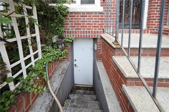 32 Gatling Pl, Brooklyn, NY 11209 - view of stairs