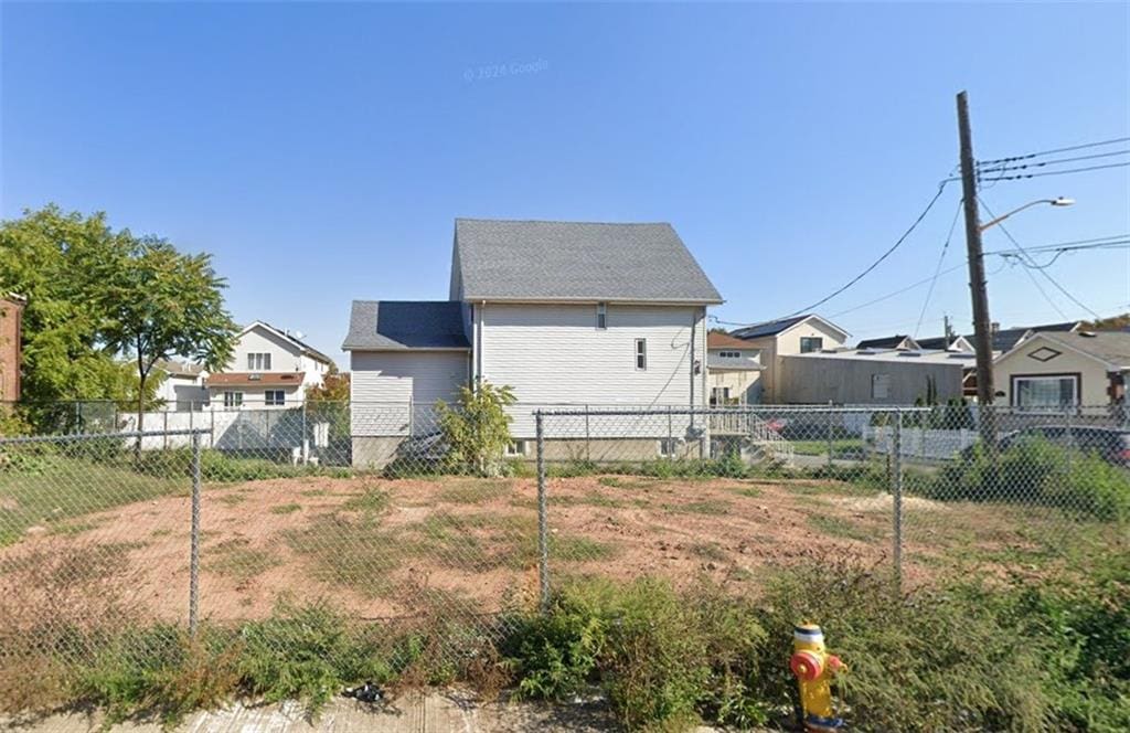 17 Coonley Ct, Staten Island, NY 10303