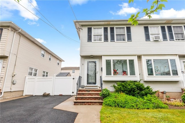 41 Bent St, Staten Island, NY 10312 - colonial-style house with a gate