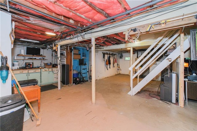 4070 Victory Blvd, Staten Island, NY 10314 - unfinished below grade area with stairway