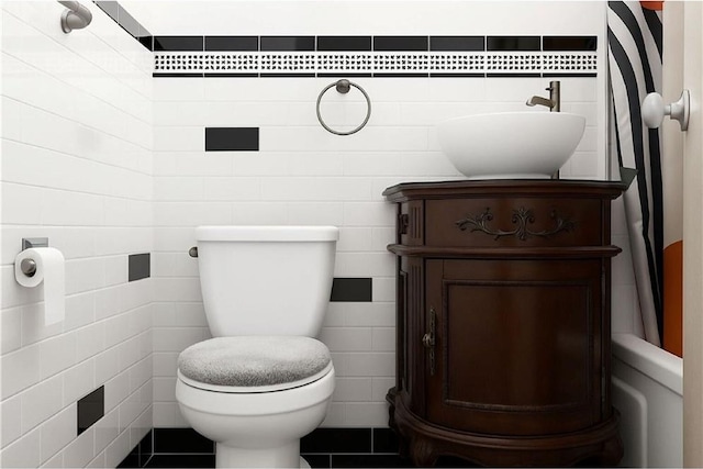 41 Jane St Unit 5B, New York, NY 10014 - full bath featuring tile walls and vanity