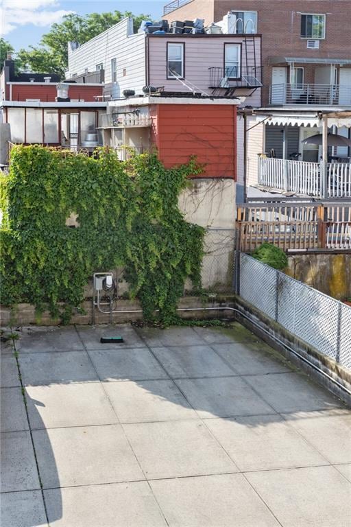 135 28th Ave Unit 2A, Brooklyn, NY 11214 - view of patio / terrace