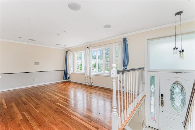 161 Ravenhurst Ave, Staten Island, NY 10310 - foyer entrance featuring wood finished floors and ornamental molding