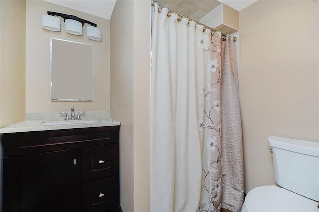 731 Stafford Ave, Staten Island, NY 10309 - full bathroom with vanity and a shower with curtain