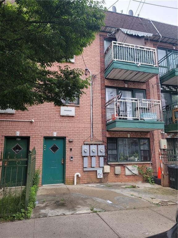 638 Grassmere Ter, Far Rockaway, NY 11691 - view of building exterior