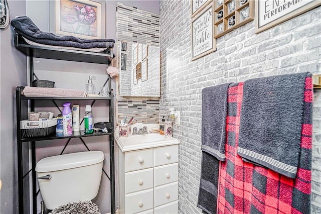 134 S Ave, Staten Island, NY 10303 - bathroom with vanity and toilet