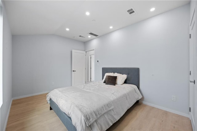 33A Keen Ct, Brooklyn, NY 11229 - bedroom featuring light wood finished floors and recessed lighting