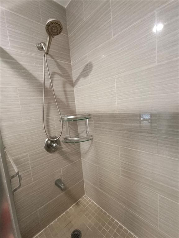 268 Nelson Ave, Staten Island, NY 10308 - full bathroom with a stall shower