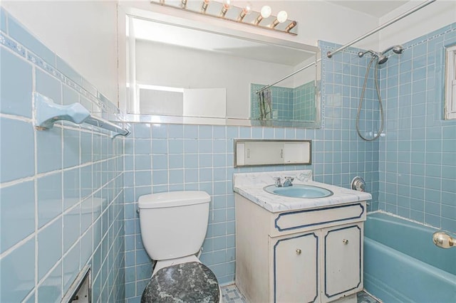 2286 Brigham St Unit 1E, Brooklyn, NY 11229 - full bath featuring tile walls, vanity, and tub / shower combination