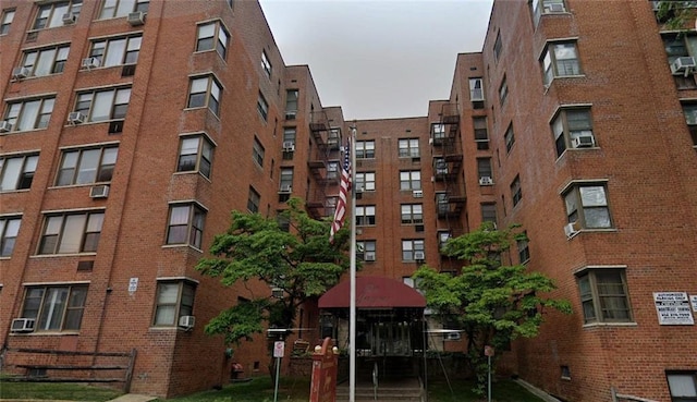 555 Bronx River Rd Unit 5E, Yonkers, NY 10704 - view of apartment building / complex featuring cooling unit