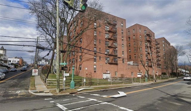 555 Bronx River Rd Unit 5E, Yonkers, NY 10704 - view of apartment building / complex
